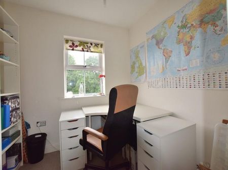 3 Bedroom Terraced To Let - Photo 4