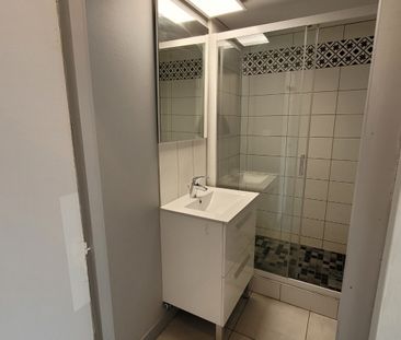 Studio refait à neuf – VANDOEUVRE LES NANCY - Photo 3