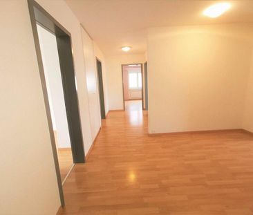 Helle und grosse 3.5Zi Wohnung mit Balkon - Photo 2
