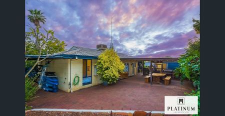 Stylish, Move-In Ready Home in a Quiet Street! - Photo 3