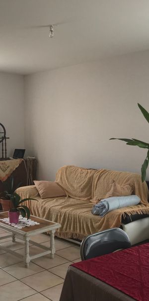 Location Appartement 3 pièces 56m² BLETTERANS 39140 - Photo 1