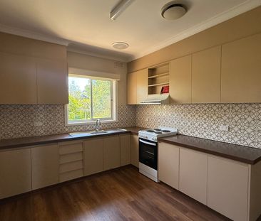 18 Berrima Road, Rosanna - Photo 3