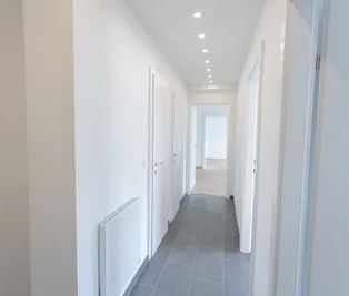 Helle, komplett sanierte 3-Zimmer-Wohnung - ideal für 2er- oder 3er-WG - Photo 2