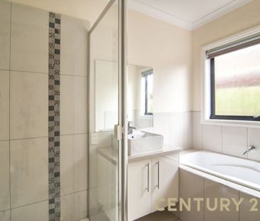 Modern Comfort & Convenient Living - Photo 5