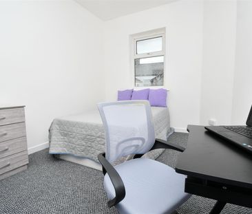 1 bed house share to rent in St. Annes Street, Burnley, BB12 - Photo 4