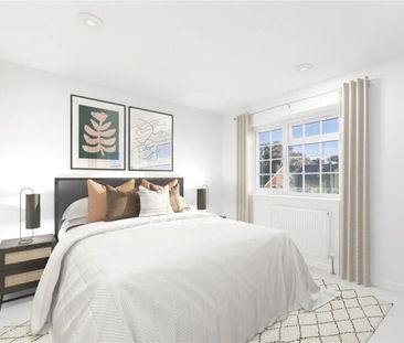 Hazel Road, Mytchett - 5 bedrooms Property for lettings - Seymours - Photo 3