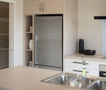 3 Bedrooms – Modern Family Home - Photo 6