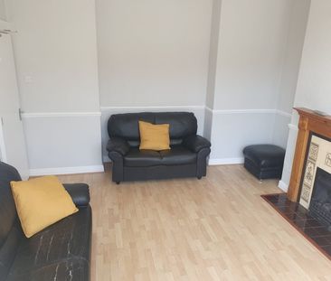 Room in a Shared House, Royal Park Avenue, LS6 - Photo 1