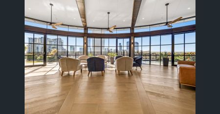 Chic Apartment with Top Quality in South Brisbane! - Photo 4