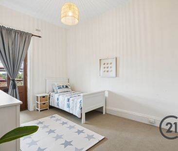 3 Bedroom Modern Character Terrace Residence! - Photo 6