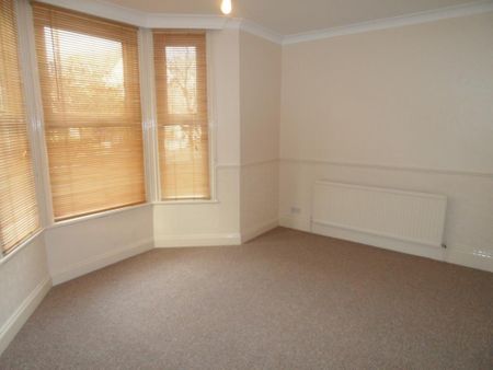 1 bedroom ground floor flat to rent - Photo 3