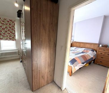 3 Bedroom End Terrace Available Arranging tenancy - Photo 5