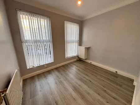 10a Market Place, Carrickfergus, BT38 7AW - Photo 3