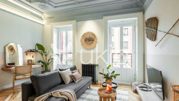 Apartamento de alquiler en Calle de Francisco de Rojas, Trafalgar - Foto 1