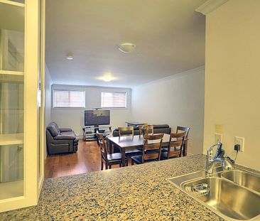 Condo for rent, Montréal (Ville-Marie) - Photo 5