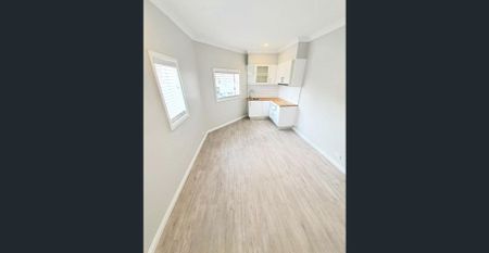 Private & Modern One-Bedroom Home - Photo 5