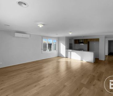 BRAND NEW LUXURY LIVING IN PRIME WINTER VALLEY LOCATION - Photo 6