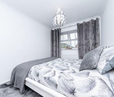 3 Bed Detached House, Clayton Way, LS10 - Photo 4