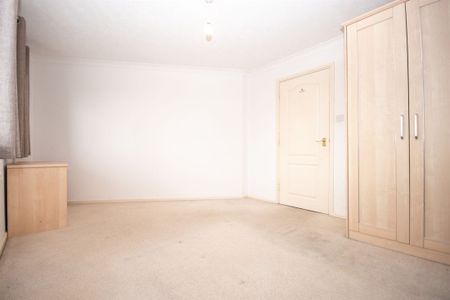 2 bedroom apartment - Photo 4