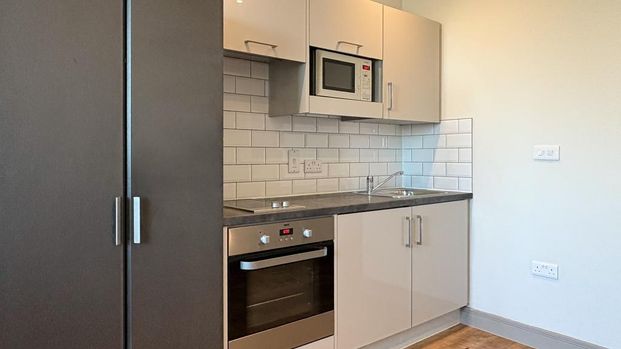 Studio to rent - Photo 1