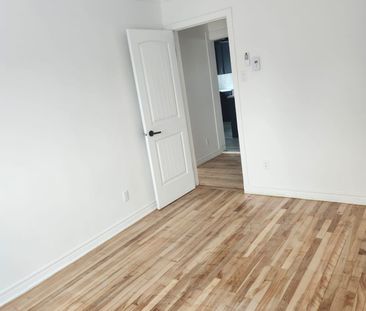 🏡 4 1/2 RÉNOVÉ - 2E ÉTAGE DE TRIPLEX - 1 550$/MOIS 🏡 - Photo 4