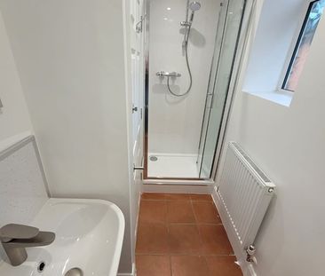 2 Bed Flat, Barry Road, SE22 - Photo 5