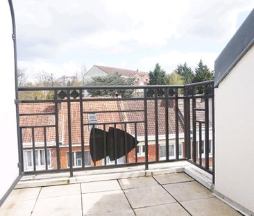 Location Appartement 2 pièces 41m² LILLE 59000 - Photo 4