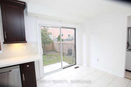 Semi-Detached Home For Lease | N8129854 - Photo 4