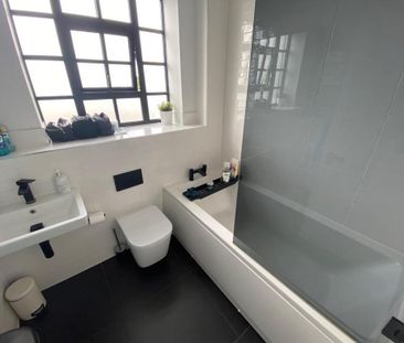 3 bedroom end of terrace house to rent - Photo 6
