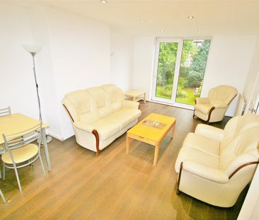 4 bedroom semi-detached house to rent - Photo 1