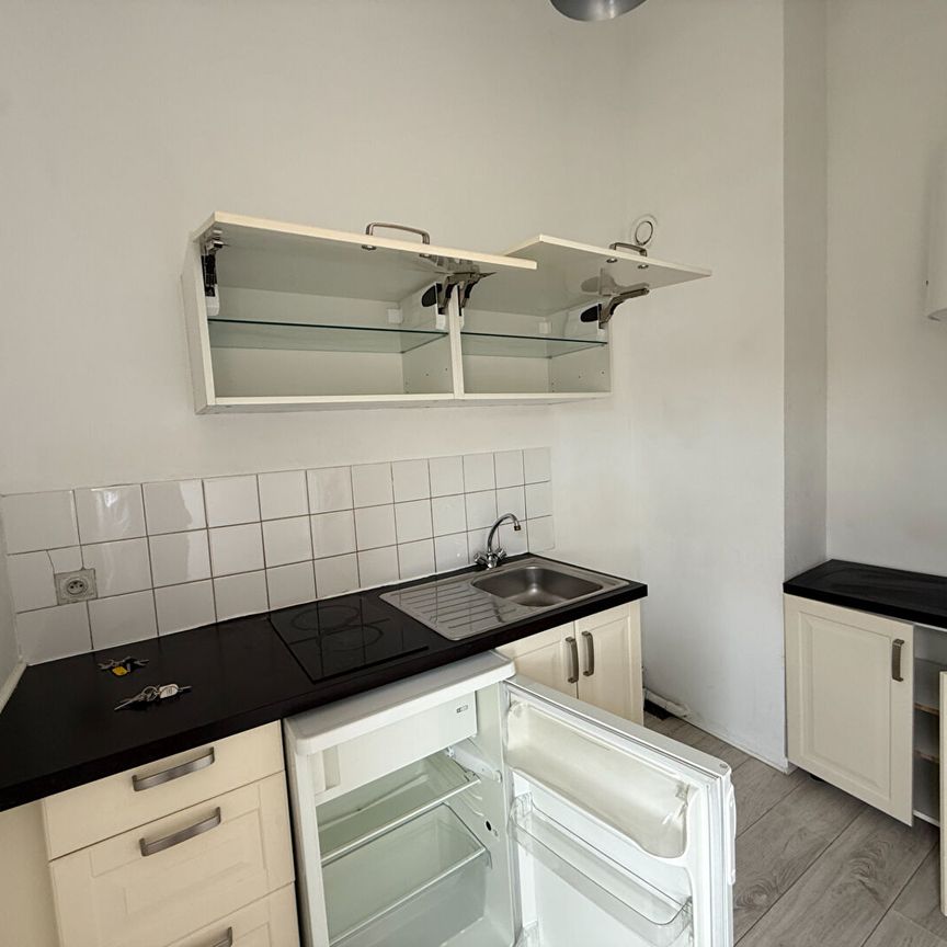 Location Appartement 1 pièce 32m² AVIGNON 84000 - Photo 1