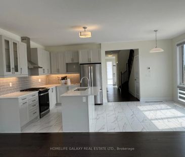 Condo Townhouse For Lease | E9231461 - Photo 2