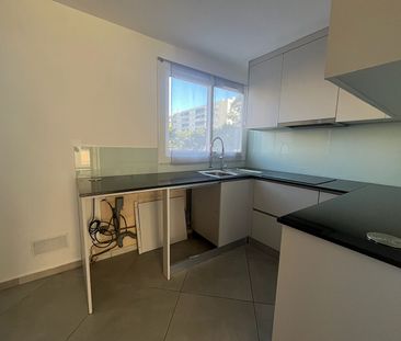 Location Appartement 4 pièces 72m² RILLIEUX LA PAPE 69140 - Photo 3