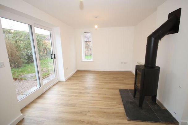 3 bedroom barn conversion to rent - Photo 1