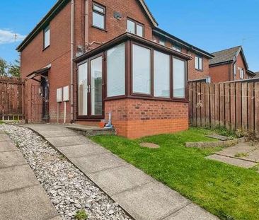 Oldham Road, Royton, OL2 - Photo 2