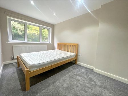 3 bedroom semi-detached house to rent - Photo 4
