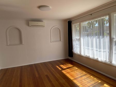 MANGAROA LIVING - Photo 3