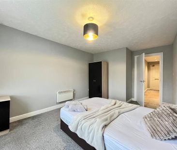 2 bedroom apartment to rent - Photo 3