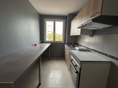 Location Appartement 4 pièces 66m² TROYES 10000 - Photo 5