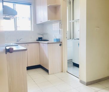 2 BEDROOM UNIT | LEVEL 2 | LOCK-UP GARAGE - Photo 5