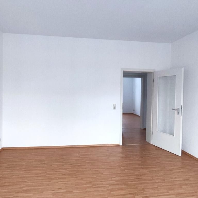 Sonnige 2-Zimmer-Wohnung mit Balkon! - Photo 1