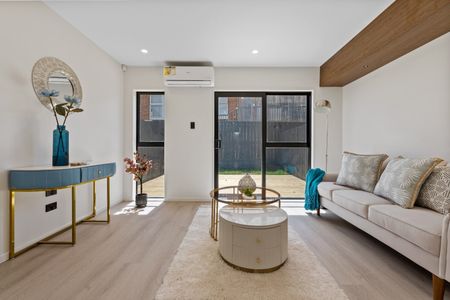 PAPATOETOE, 2 BEDROOMS - Photo 2