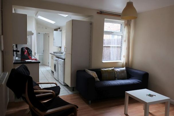 4 bedroom house to rent - Photo 1