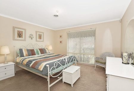 8 Rhine Drive, Roxburgh Park, VIC 3064 - Photo 5