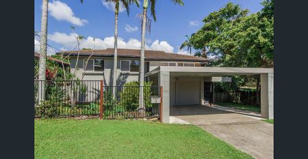 3 Bedroom Family Home in Southport! - Photo 3