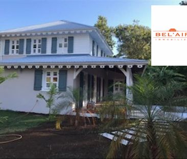 Location Maison 5 pièces 119m² LE FRANCOIS 97240 - Photo 2