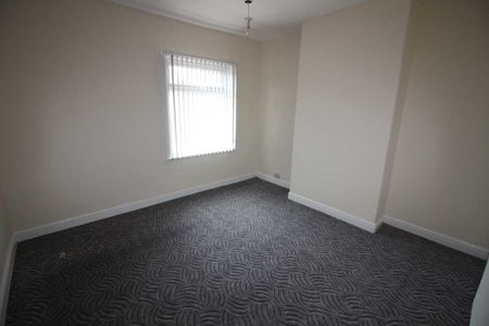 3 bed End of Terrace House - Photo 2