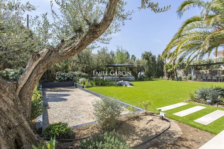 Villa contemporaine à la location. Saint Tropez - Centre ville . - Photo 4