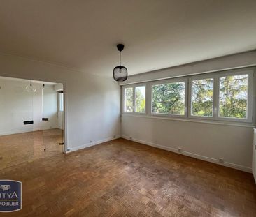 Location Appartement 5 pièces 91m² LAVAL 53000 - Photo 2