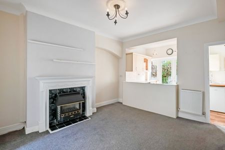 2 bedroom terraced house to rent - Photo 2